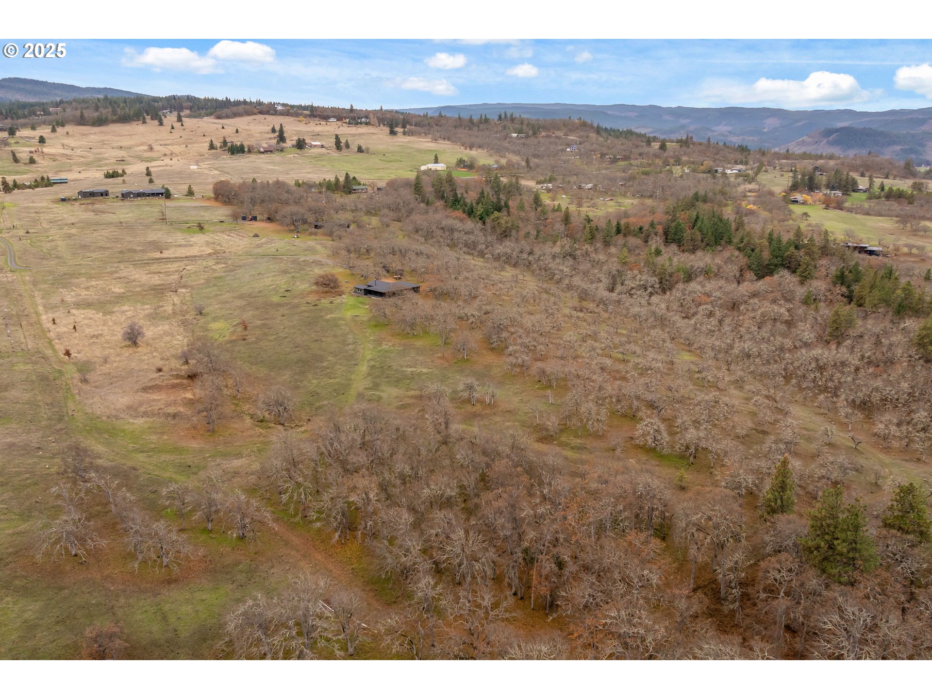 7245 Dell Road West Mosier, OR 97040 - Photo 24 of 27