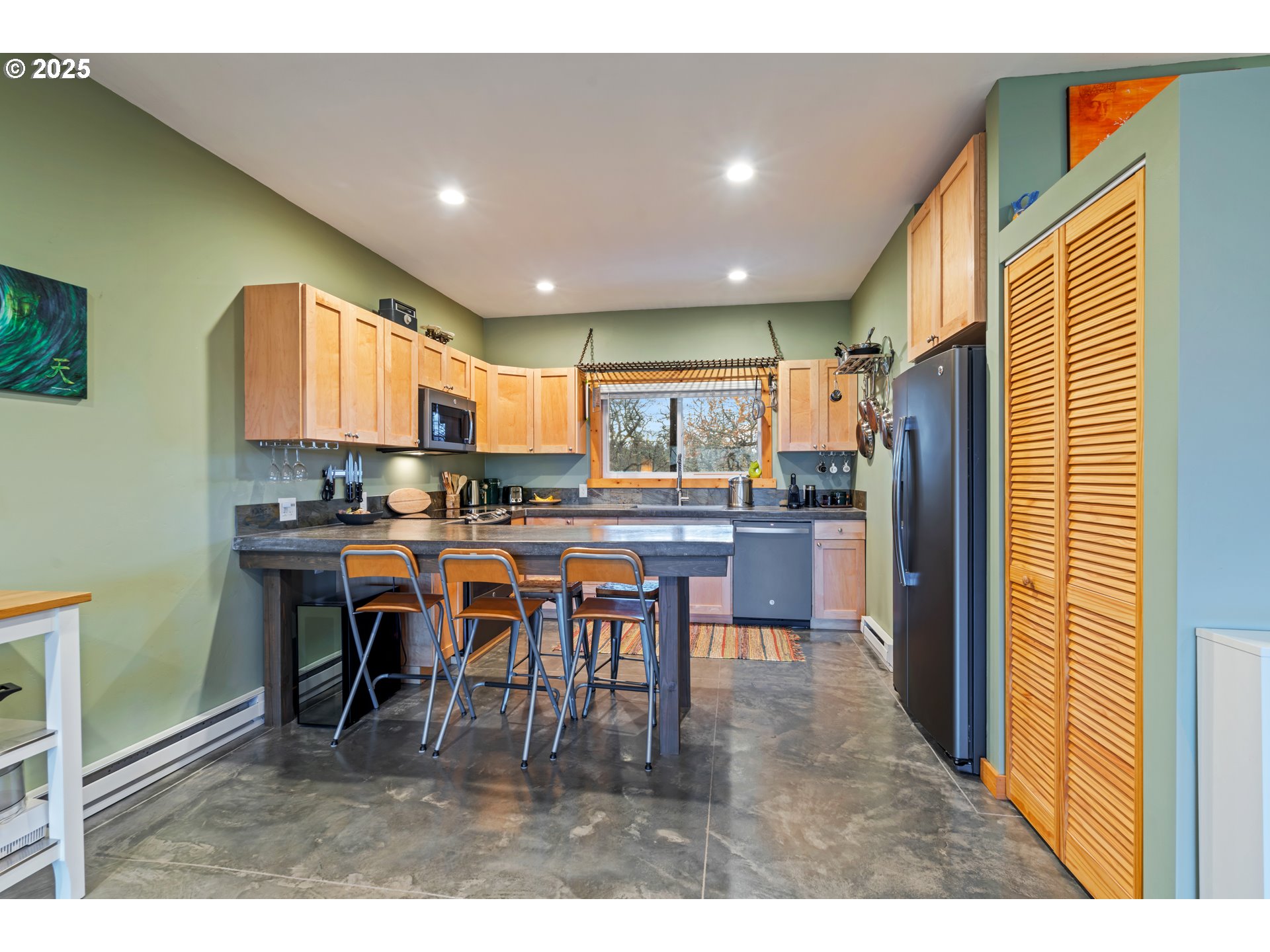 7245 Dell Road West Mosier, OR 97040 - Photo 5 of 27