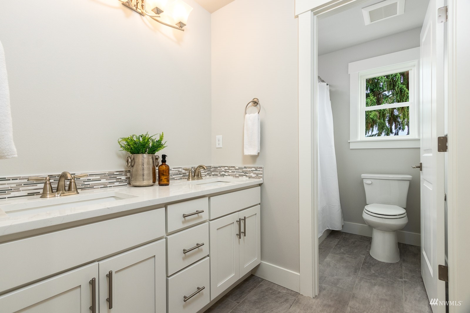 2515 Northeast 5th Place Renton, WA 98056 - Photo 19 of 25