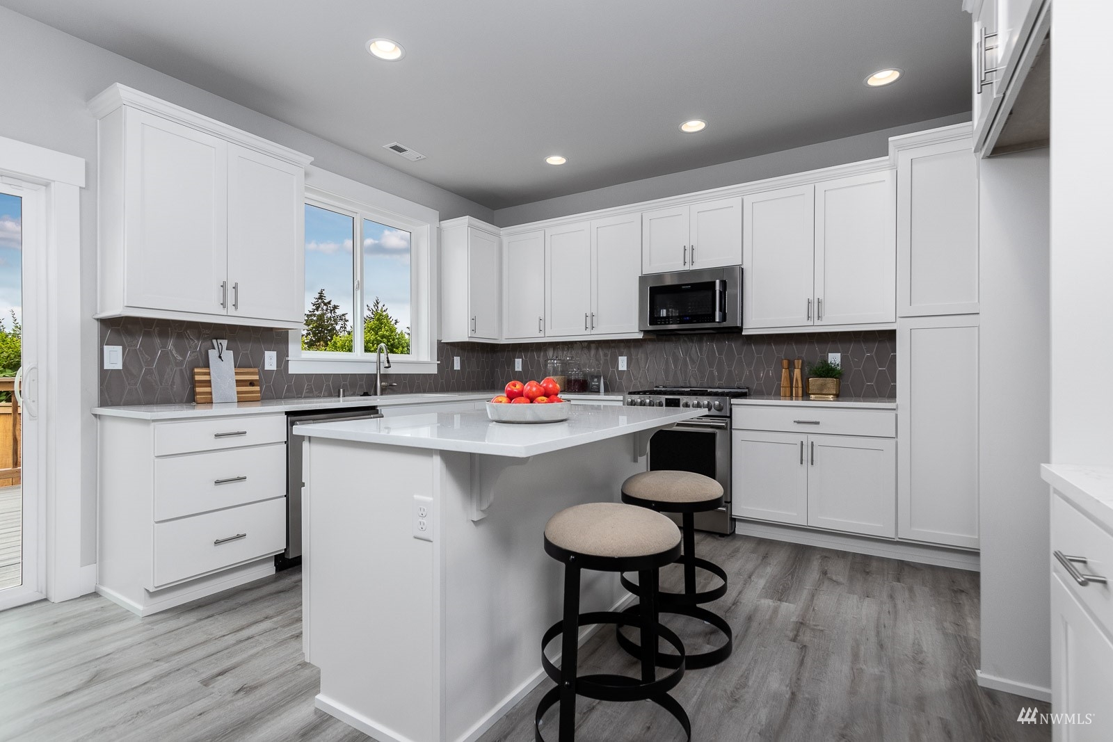 2515 Northeast 5th Place Renton, WA 98056 - Photo 6 of 25