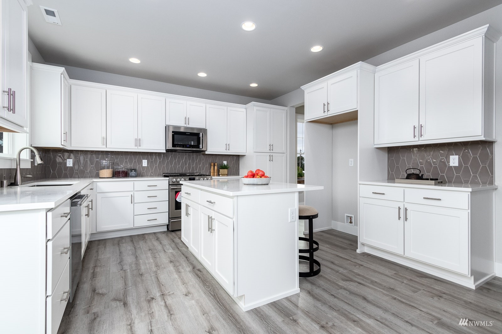 2515 Northeast 5th Place Renton, WA 98056 - Photo 7 of 25