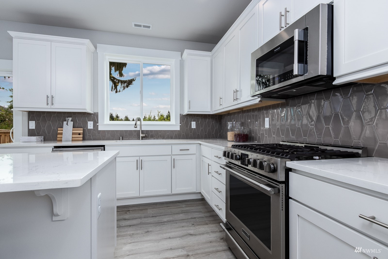 2515 Northeast 5th Place Renton, WA 98056 - Photo 8 of 25