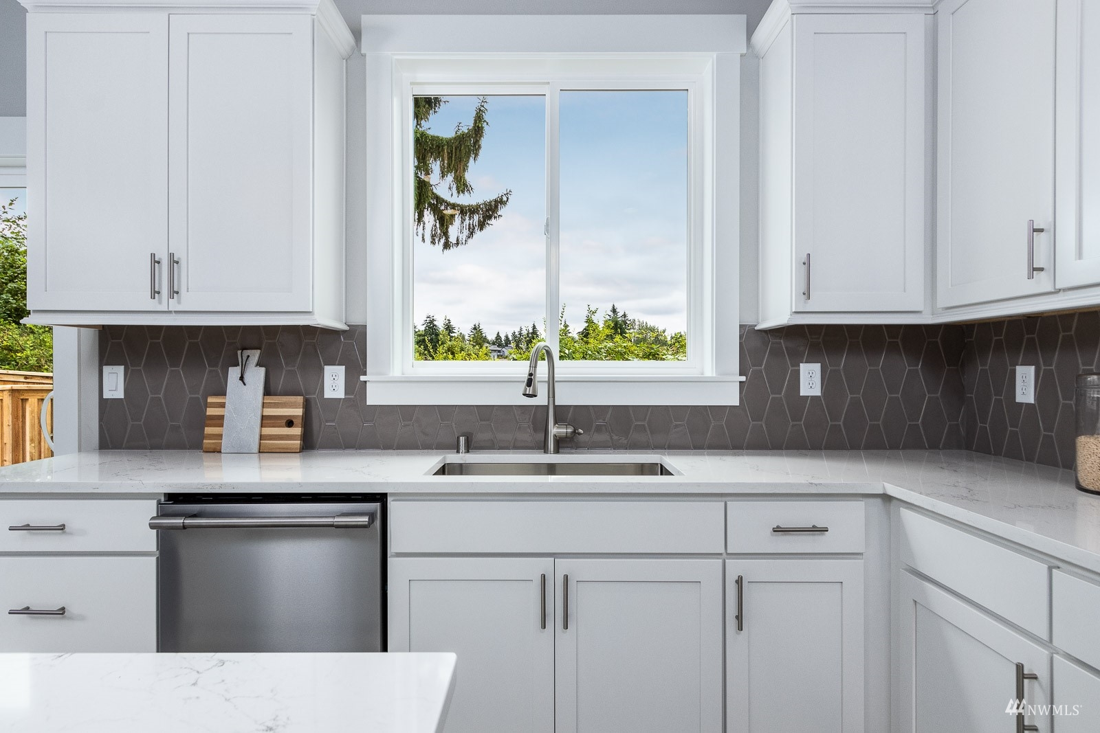 2515 Northeast 5th Place Renton, WA 98056 - Photo 9 of 25