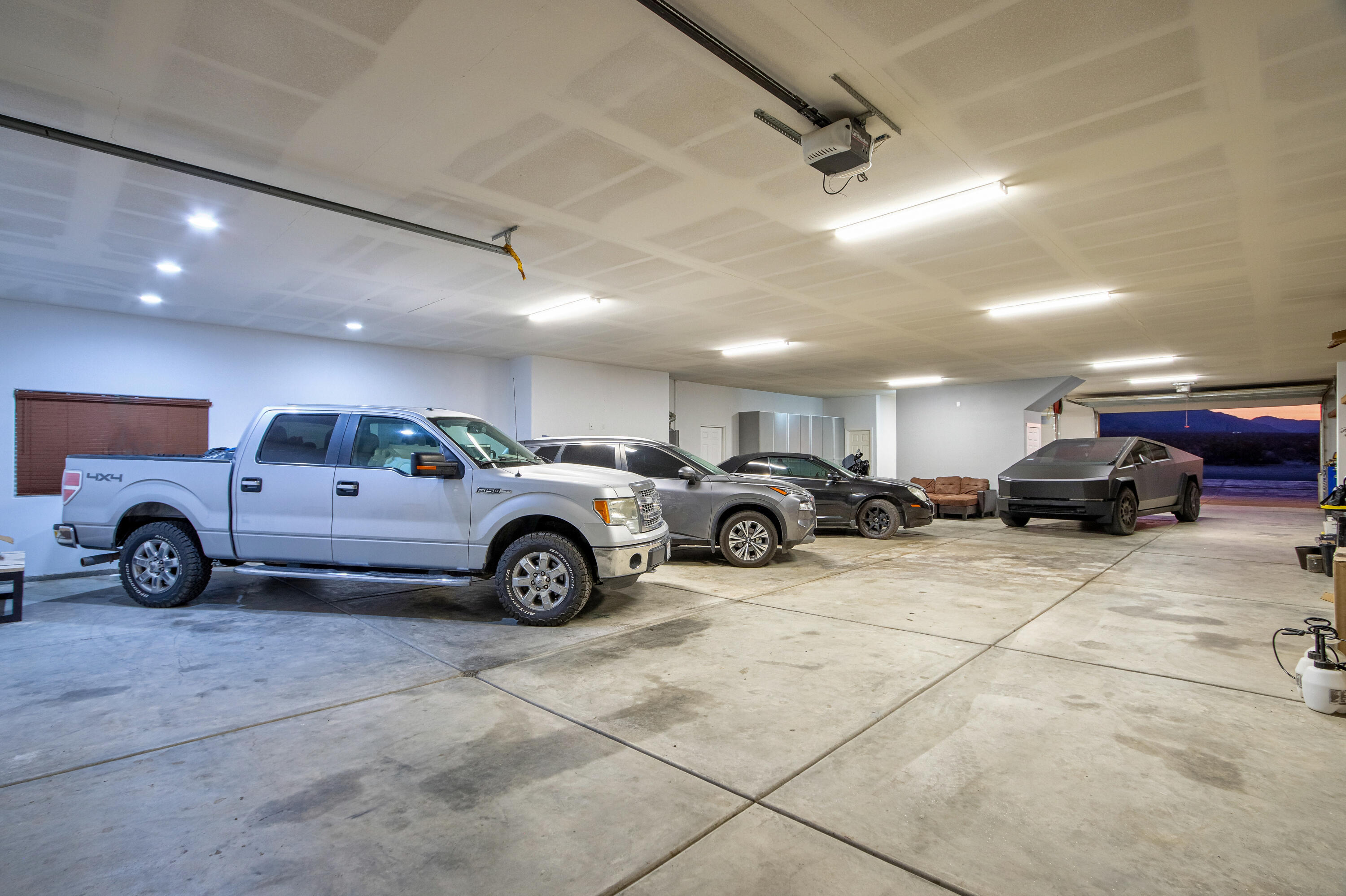 7225 Adobe Road Twentynine Palms, CA 92277 - Photo 2 of 61 a view of car parking