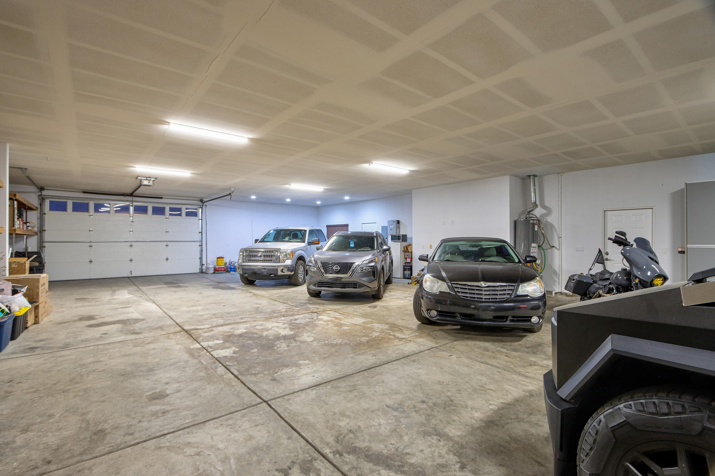 7225 Adobe Road Twentynine Palms, CA 92277 - Photo 38 of 61 51-Garage