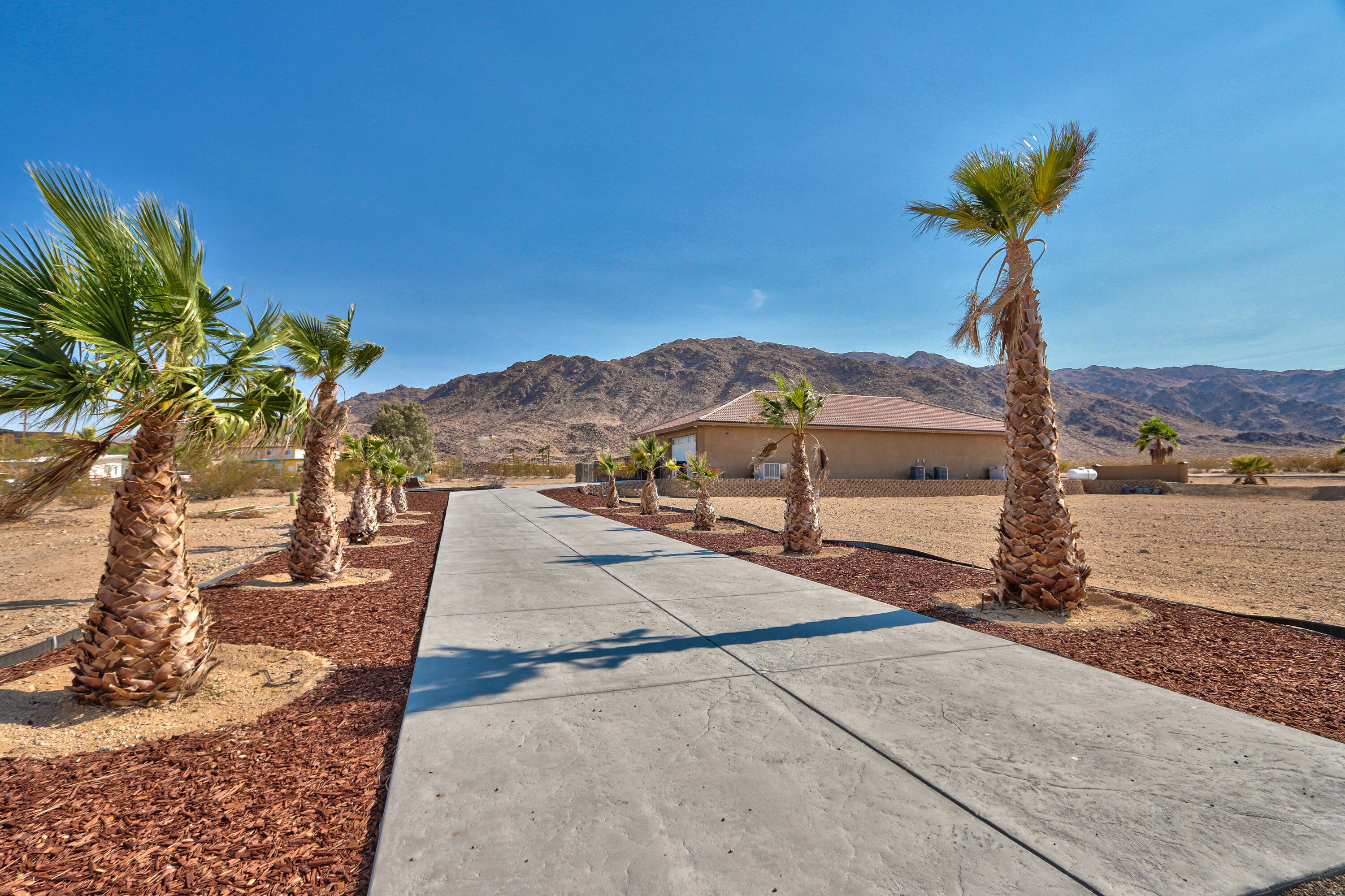 7225 Adobe Road Twentynine Palms, CA 92277 - Photo 41 of 61 a view of a basketball court
