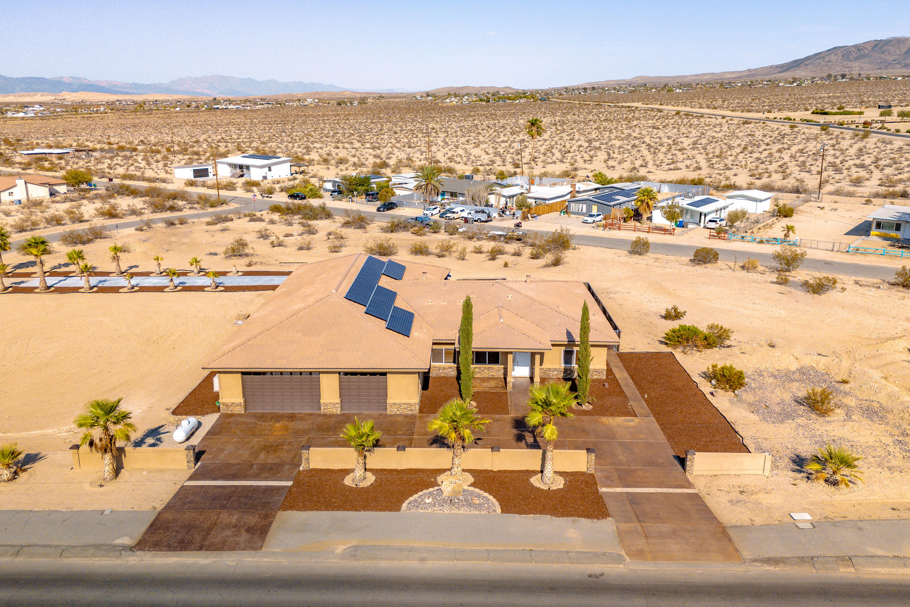 7225 Adobe Road Twentynine Palms, CA 92277 - Photo 54 of 61 an aerial view of residential houses with outdoor space