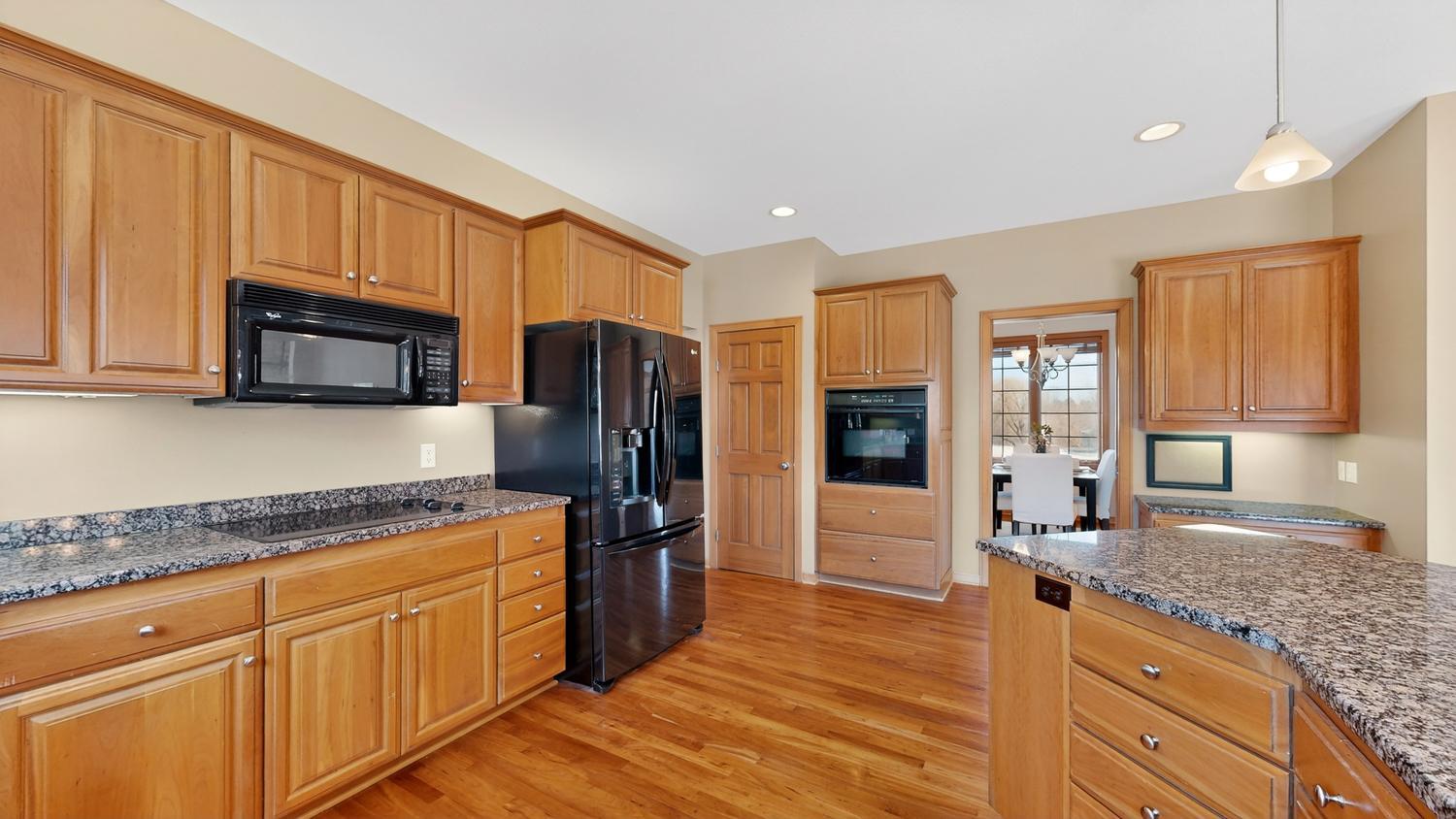 4823 Scenic Oak Drive Southwest Rochester, MN 55902 - Photo 17 of 57