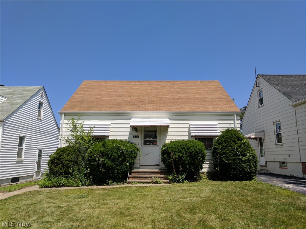 20705 Watson Road Maple Heights, OH 44137 - Photo 5 of 34 Gallery Image 5