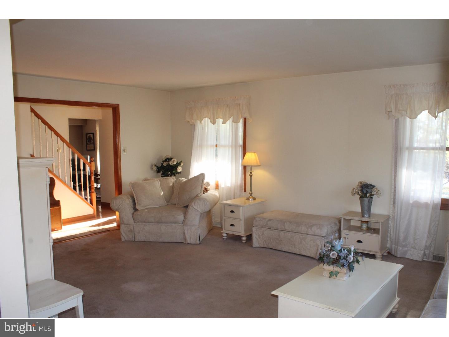 2221 Oakfield Road Warrington, PA 18976 - Photo 4 of 18 Gallery Image 4