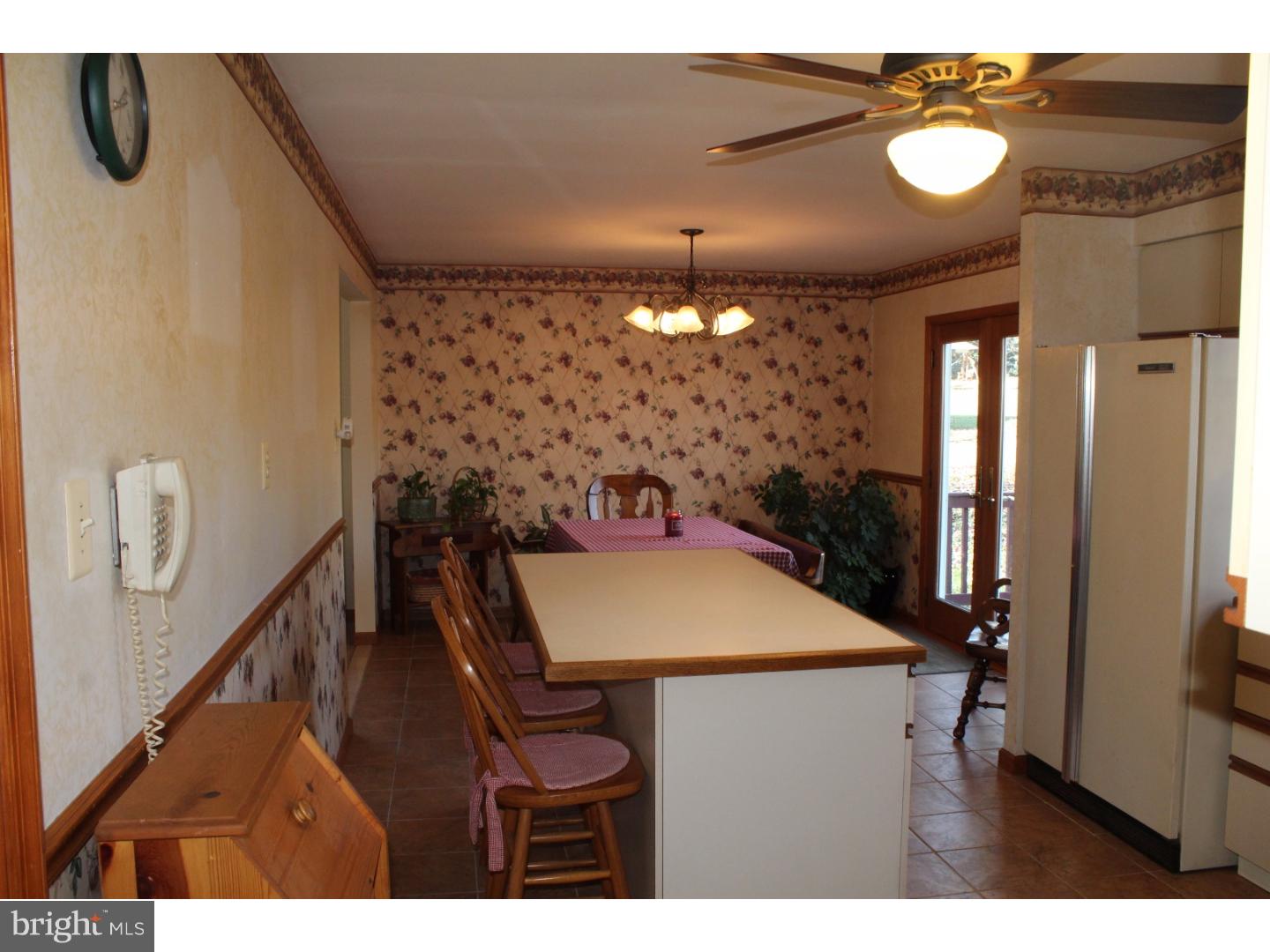 2221 Oakfield Road Warrington, PA 18976 - Photo 6 of 18 Gallery Image 6