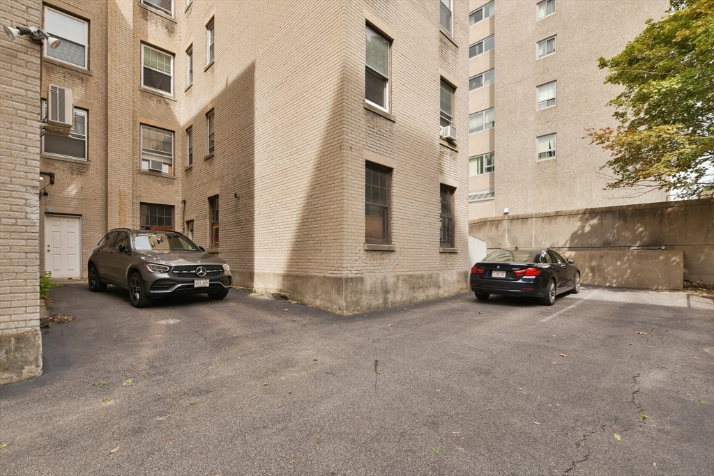 125 Park Street, Unit 6 Brookline, MA 02446 - Photo 25 of 30