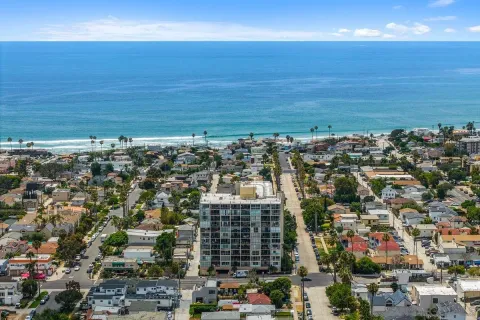 $945,000 | 4944 Cass Street, Unit 1102, San Diego, CA 92109