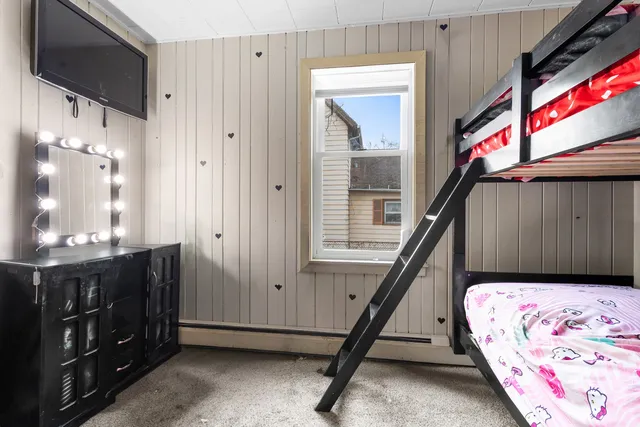 $459,900 | 208 Moseley Street, Elgin, IL 60123