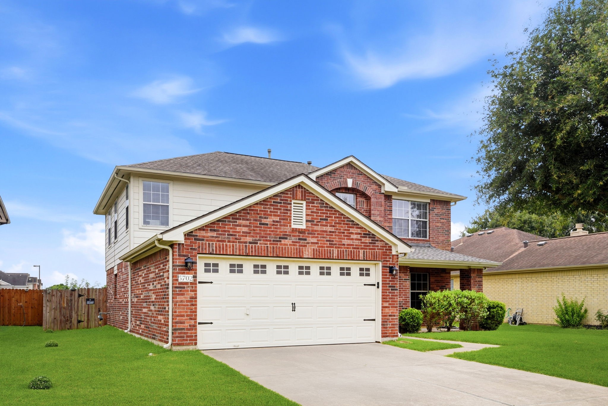 5702 Taylan Lane Rosenberg, TX 77471 - Photo 3 of 43