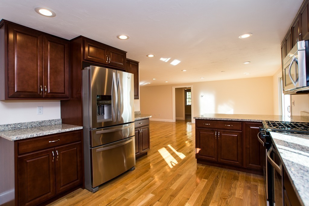 20 Thatcher Road Plymouth, MA 02360 - Photo 5 of 30 Gallery Image 5