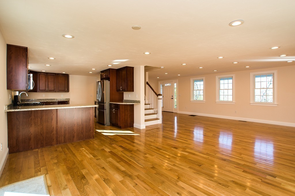 20 Thatcher Road Plymouth, MA 02360 - Photo 6 of 30 Gallery Image 6