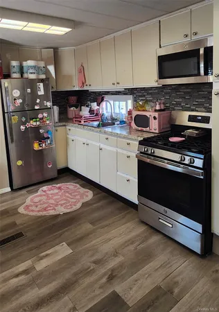 $229,000 | 68 Revere Drive, Bohemia, NY 11716