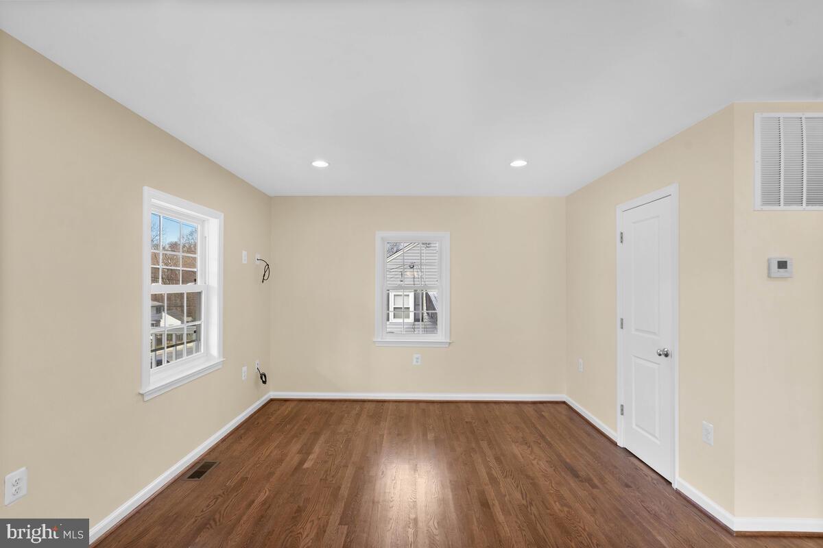 11811 Dewey Road Silver Spring, MD 20906 - Photo 15 of 61