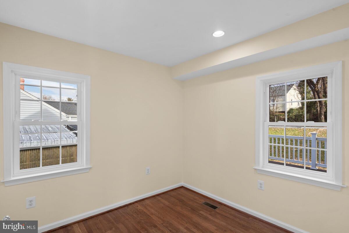 11811 Dewey Road Silver Spring, MD 20906 - Photo 19 of 61