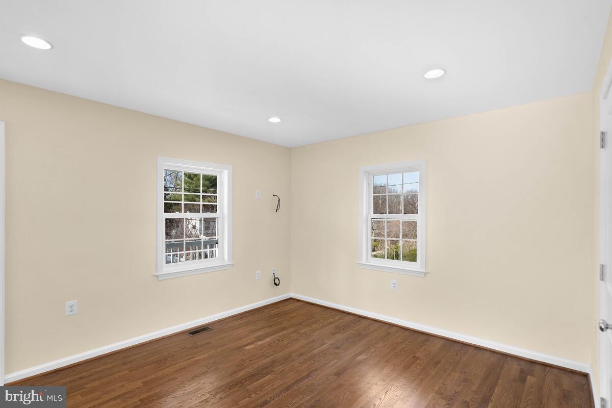 11811 Dewey Road Silver Spring, MD 20906 - Photo 20 of 61
