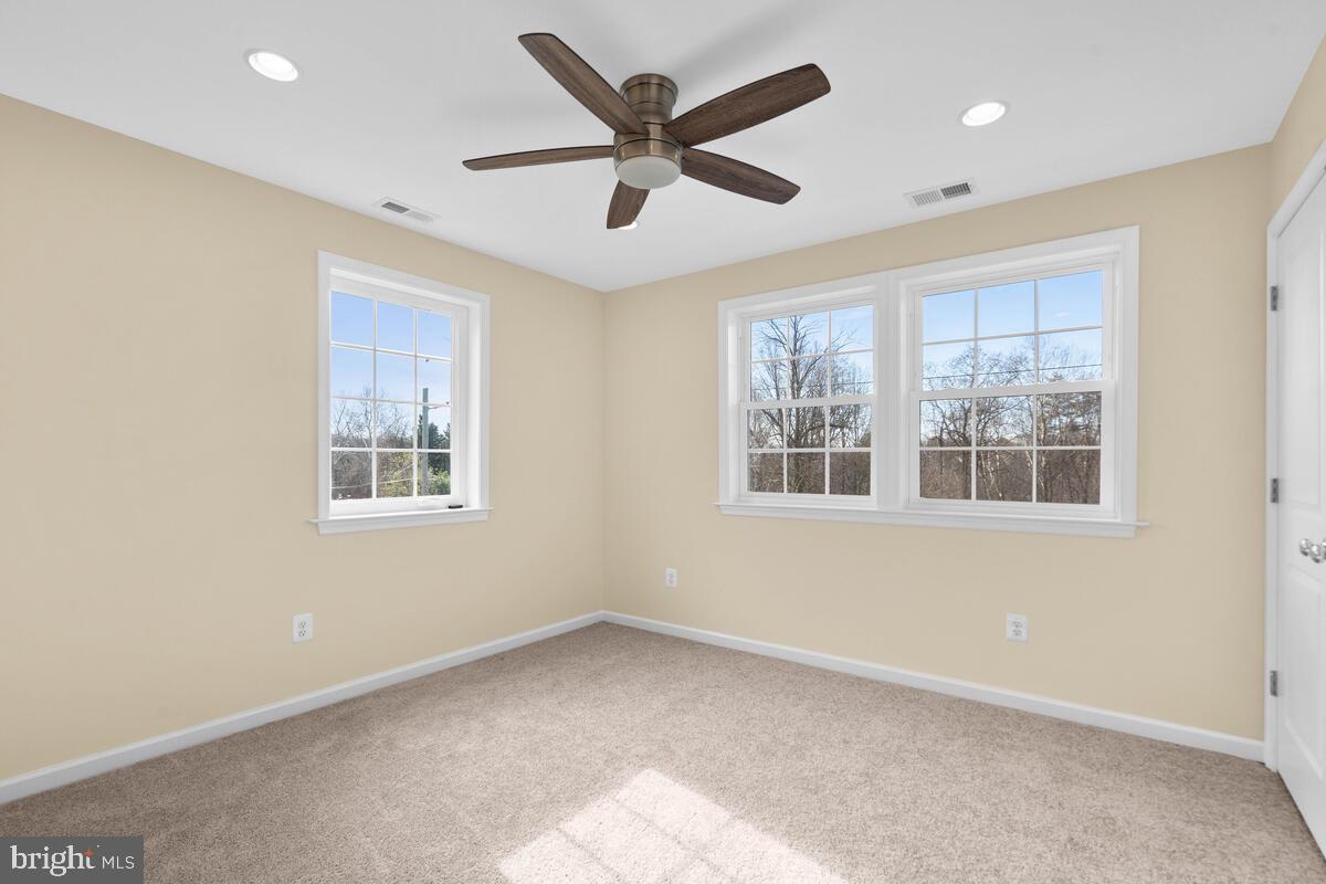 11811 Dewey Road Silver Spring, MD 20906 - Photo 22 of 61
