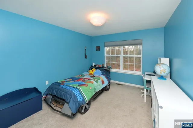 $930,000 | 30 Masterson Court, Waldwick, NJ 07463