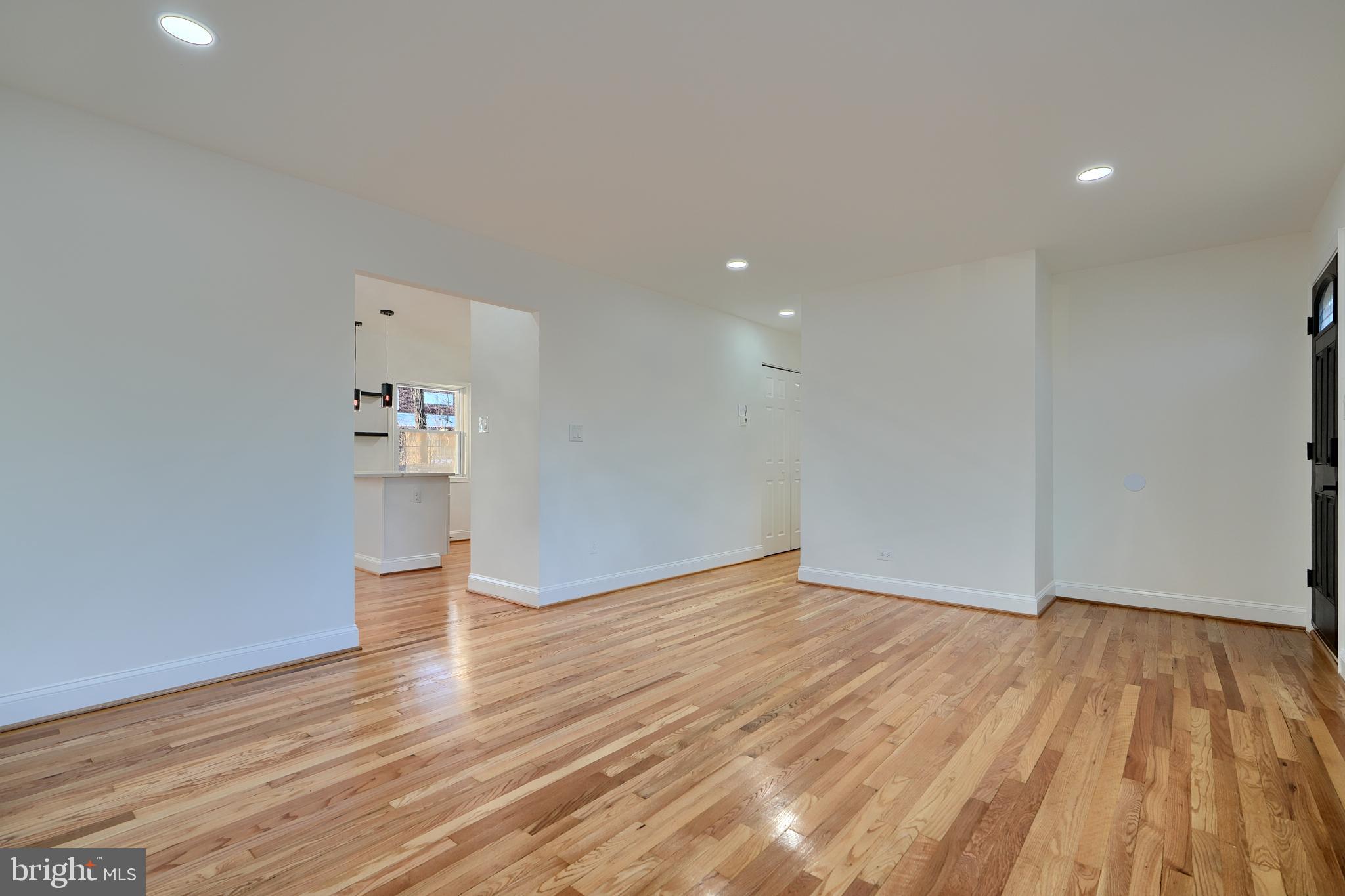 3402 Kelox Road Baltimore, MD 21207 - Photo 5 of 50