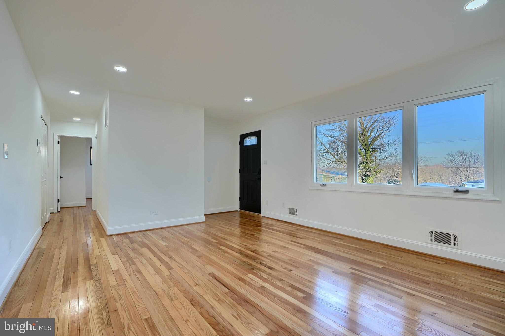 3402 Kelox Road Baltimore, MD 21207 - Photo 6 of 50