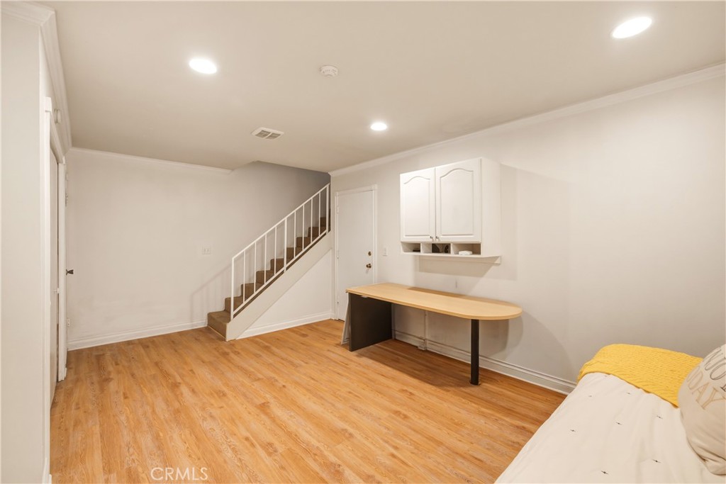 2615 Ruhland Avenue, Unit 15 Redondo Beach, CA 90278 - Photo 39 of 44 Bonus area!