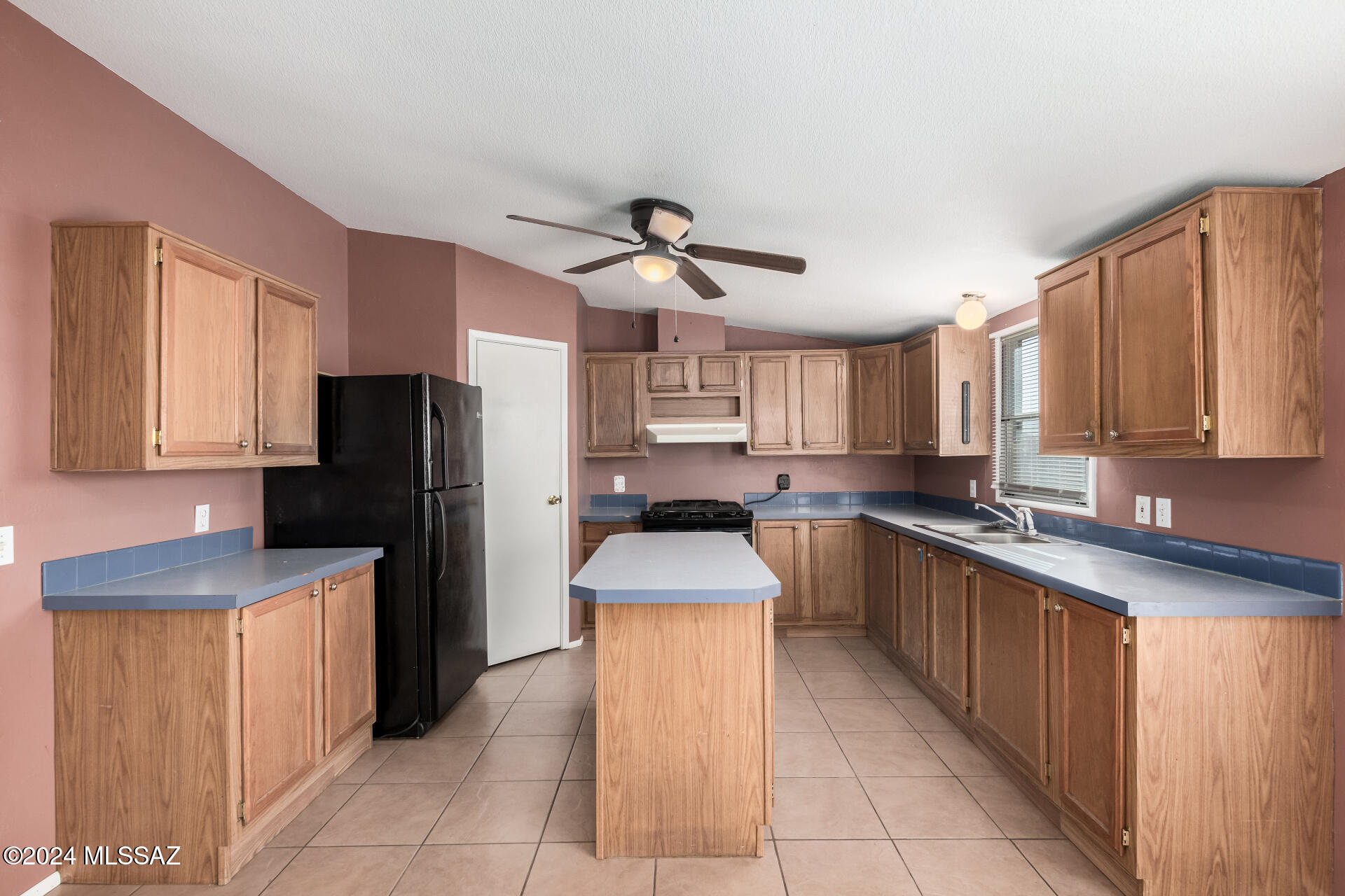 11241 North Derringer Road Marana, AZ 85653 - Photo 14 of 29
