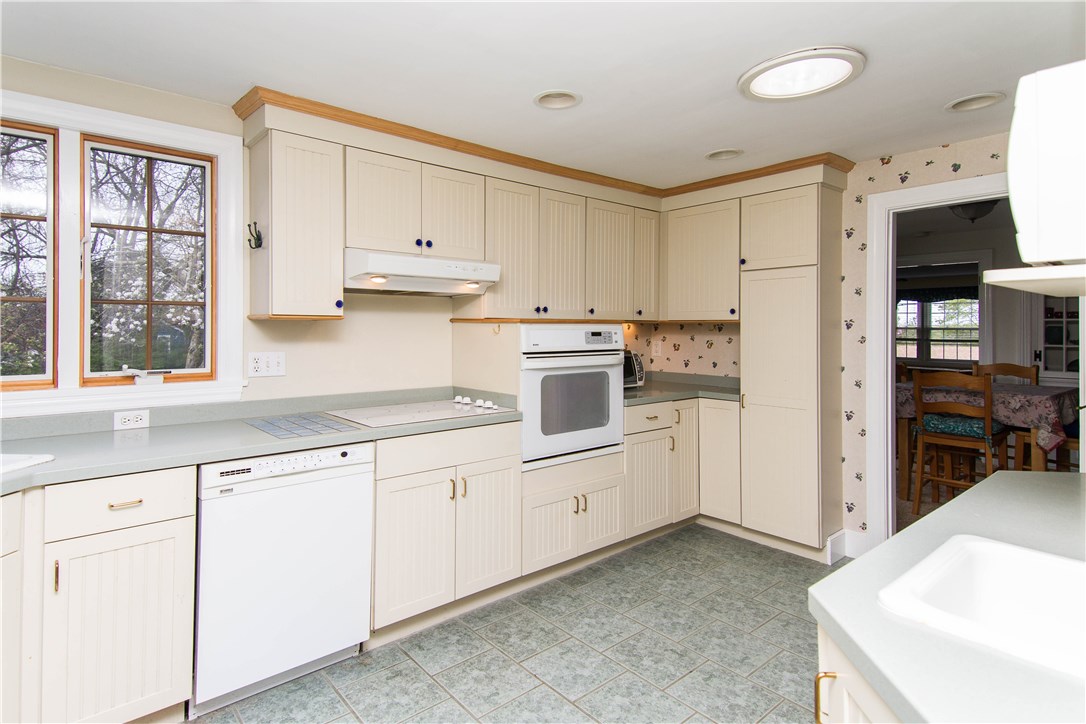 66 Lakeview Road Lincoln, RI 02865 - Photo 19 of 32 Gallery Image 19