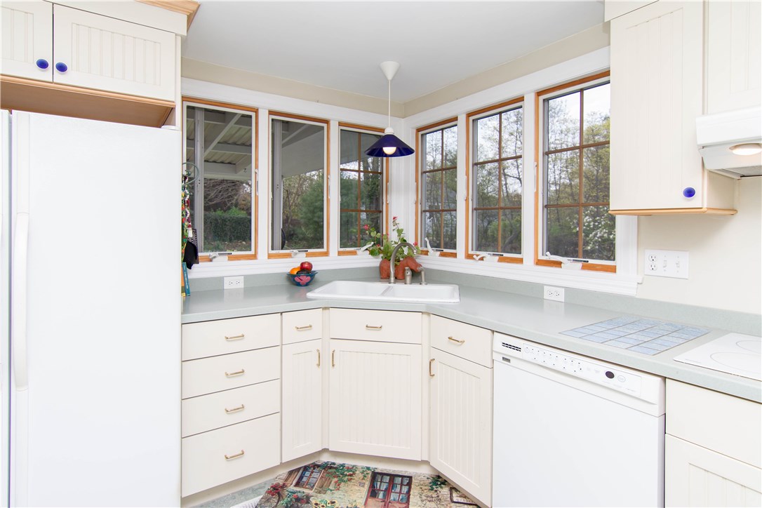 66 Lakeview Road Lincoln, RI 02865 - Photo 21 of 32 Gallery Image 21