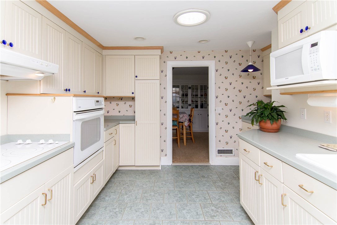 66 Lakeview Road Lincoln, RI 02865 - Photo 23 of 32 Gallery Image 23