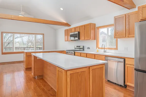 $425,000 | 39763 North Rena Avenue, Antioch, IL 60002