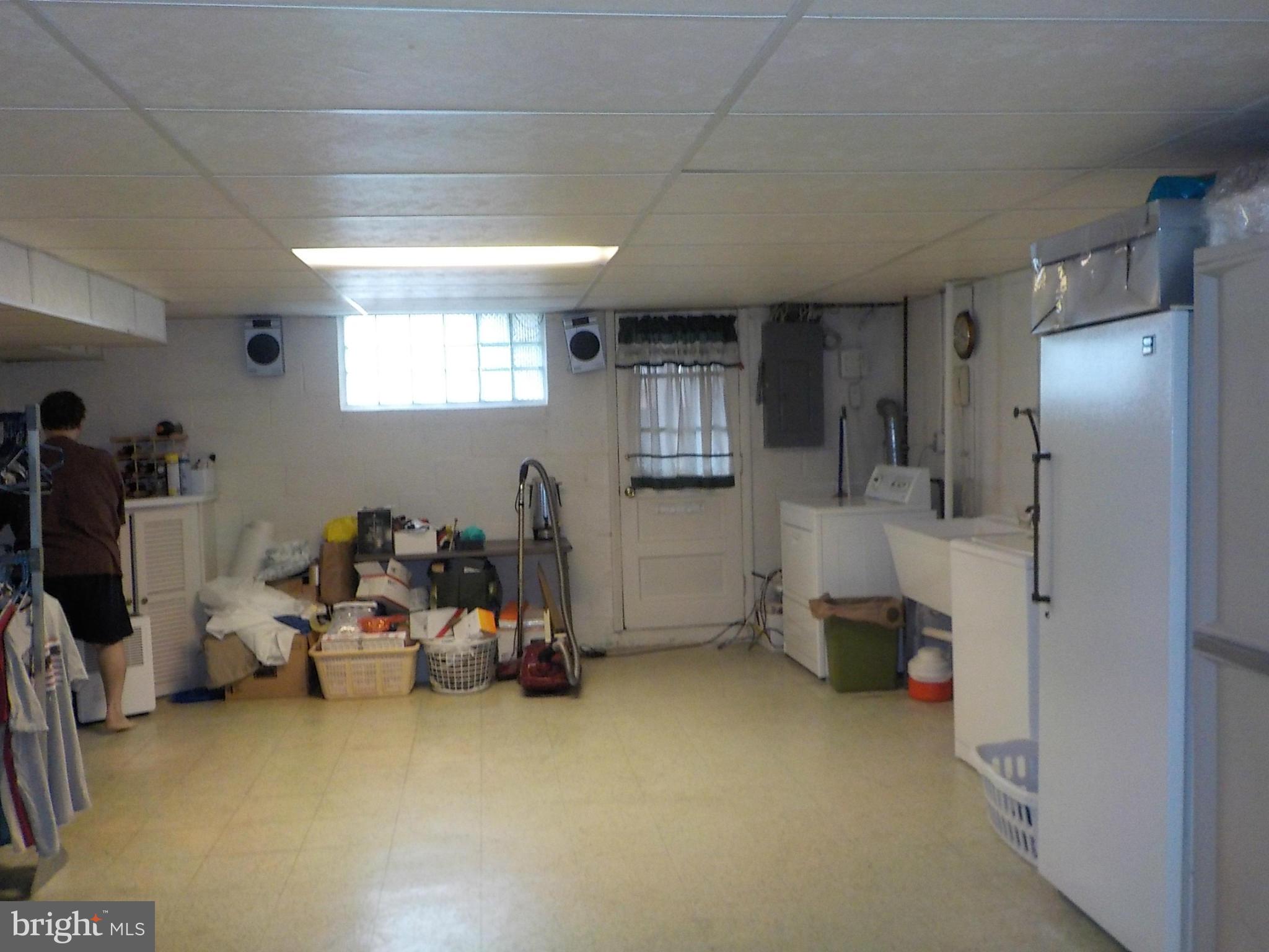 944 Middleborough Road Baltimore, MD 21221 - Photo 19 of 30 a view of a room with gym equipment