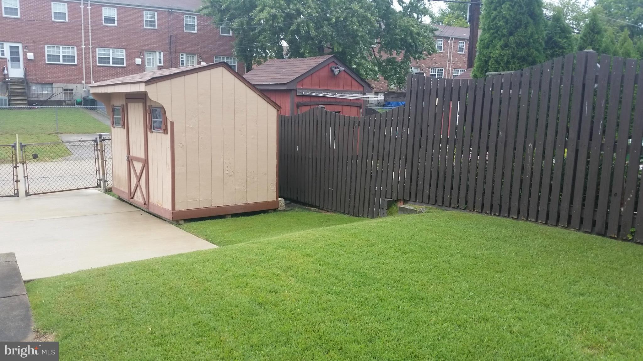 944 Middleborough Road Baltimore, MD 21221 - Photo 27 of 30 a view of a backyard