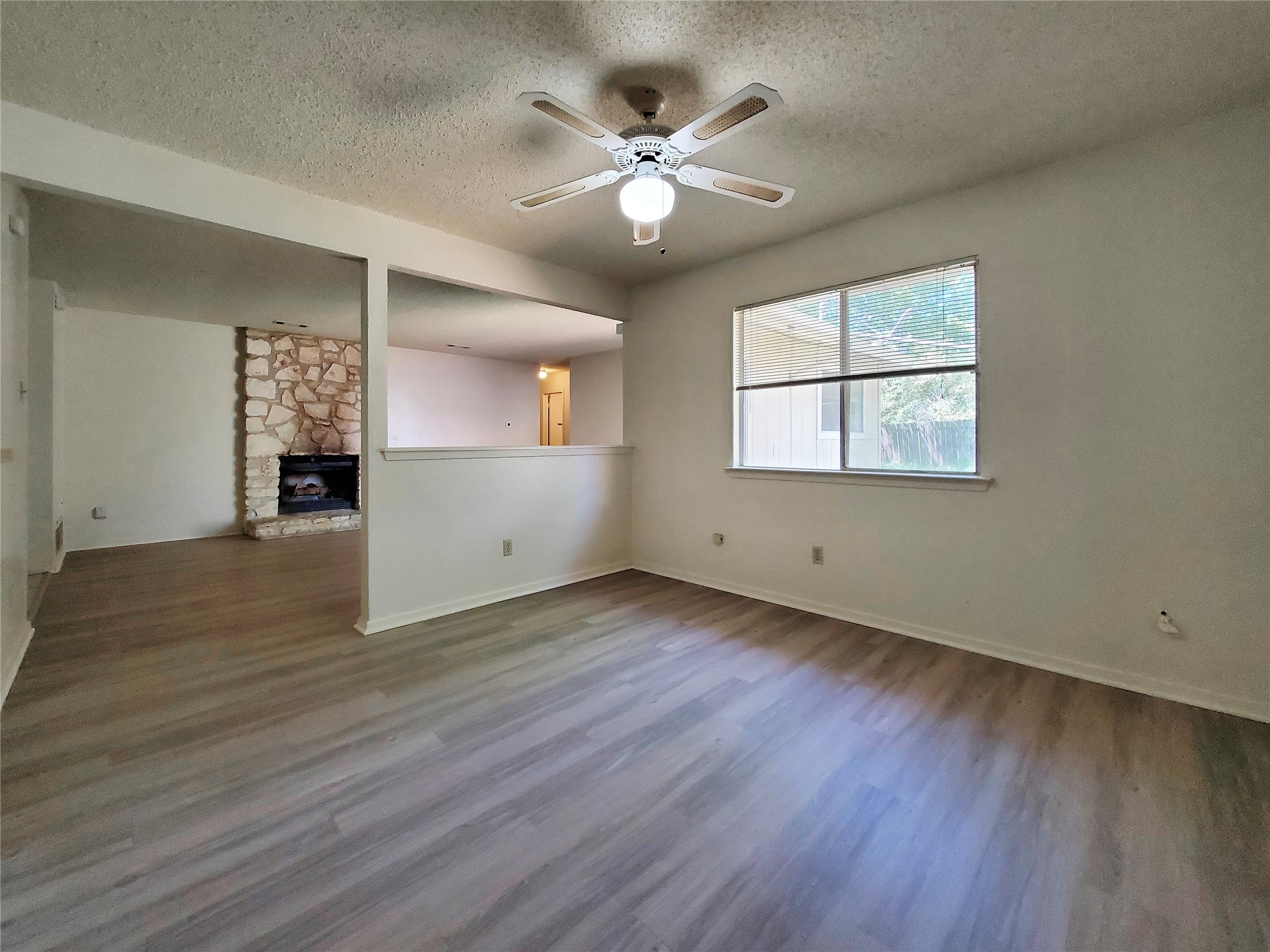 2827 Wilcrest Drive Austin, TX 78748 - Photo 4 of 12