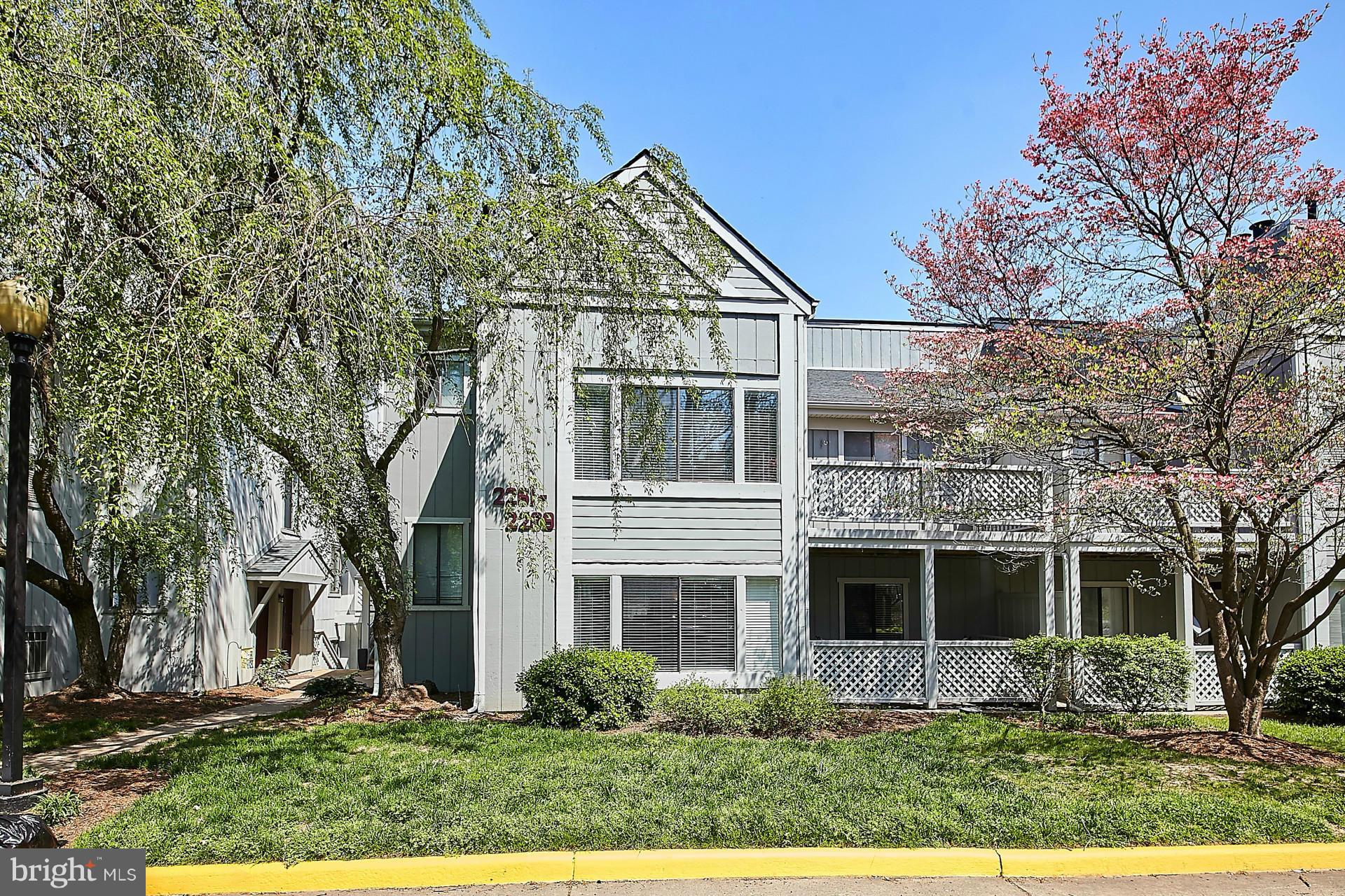 2265 Hunter's Run Drive, Unit 2265 Reston, VA 20191 - Photo 2 of 30 Exterior (Front)