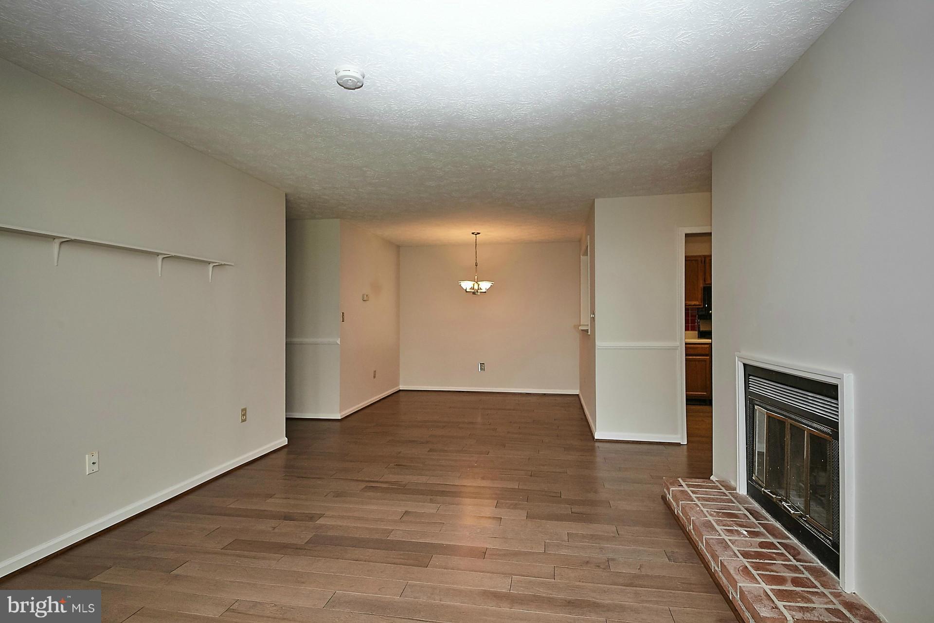 2265 Hunter's Run Drive, Unit 2265 Reston, VA 20191 - Photo 11 of 30 Family Room