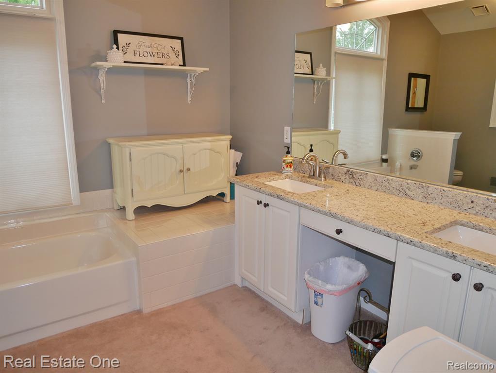 3328 Brompton Rochester Hills, MI 48309 - Photo 30 of 35