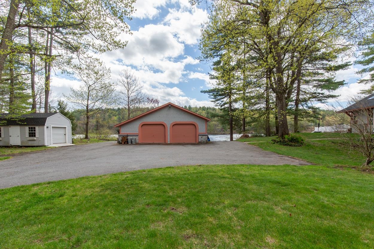 21 Hinds Lane Pelham, NH 03076 - Photo 13 of 46