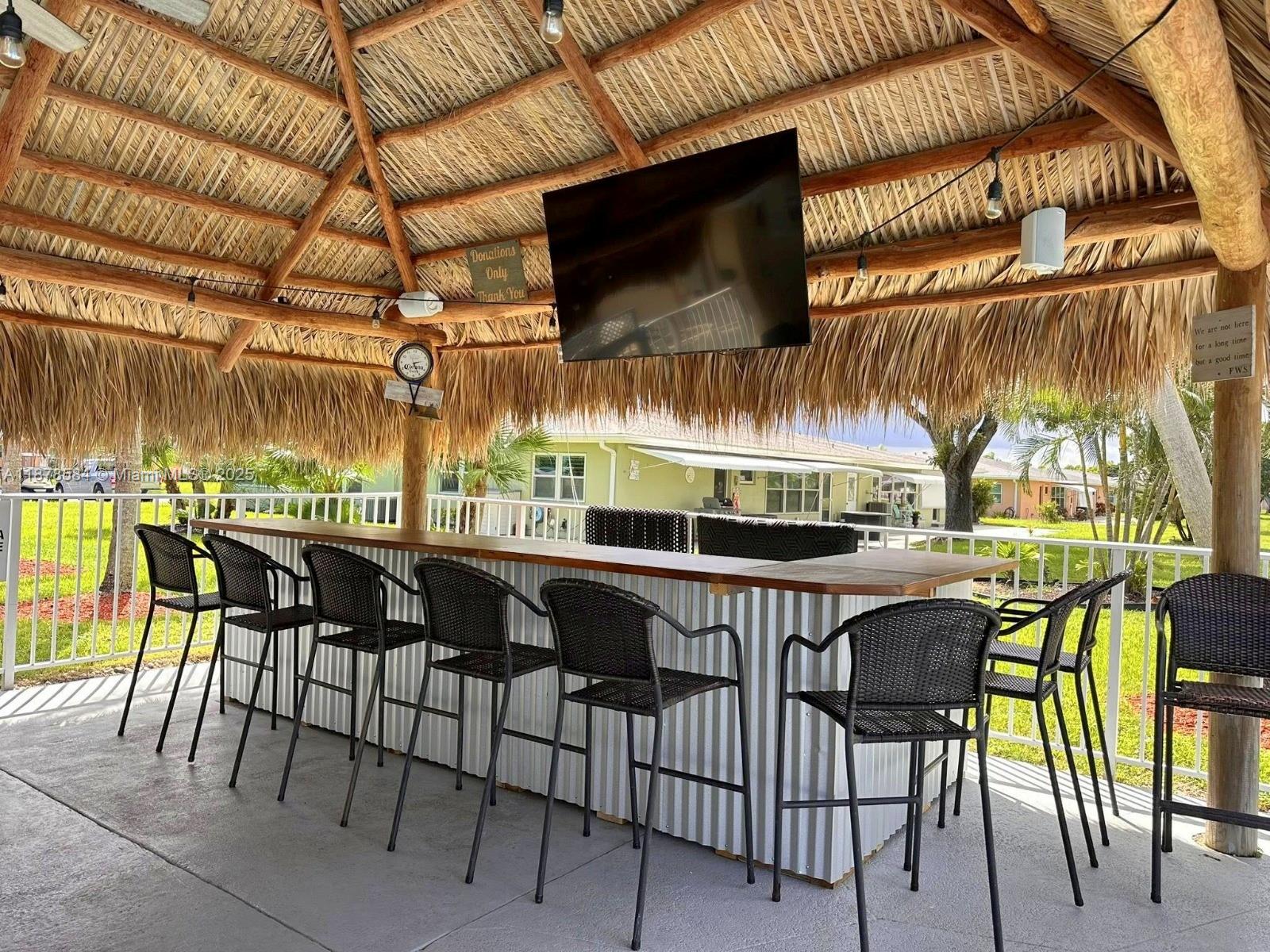285 North High Point, Unit A Boynton Beach, FL 33435 - Photo 30 of 32 Community Tiki Bar