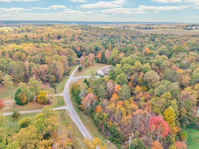 a picture of a wall with a white wall and a white wall