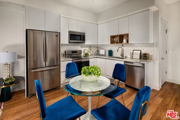 $2,950 | 269 South Mariposa Avenue, Unit 413, Los Angeles, CA 90004