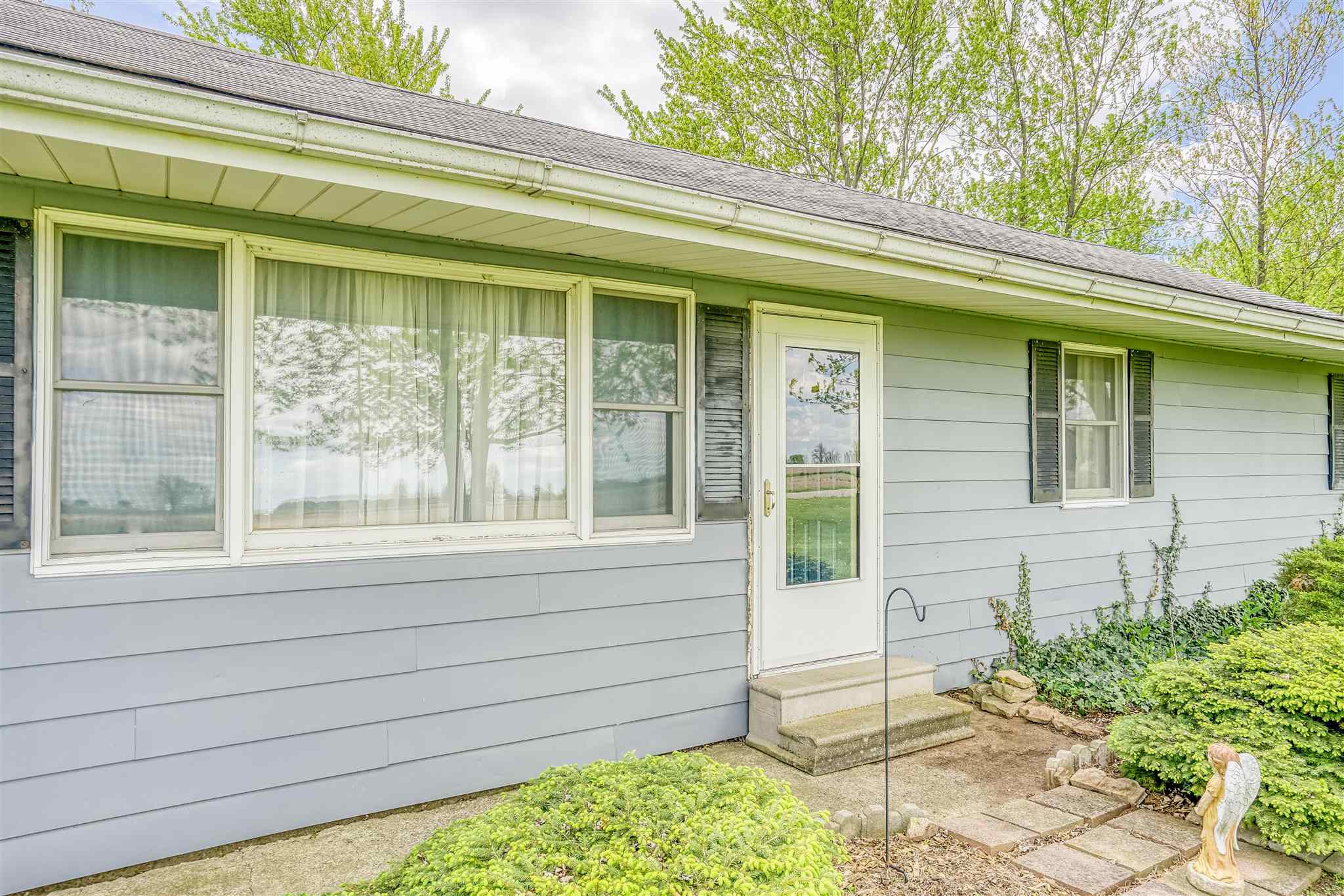 6906 East 900 North Decatur, IN 46733 - Photo 3 of 27