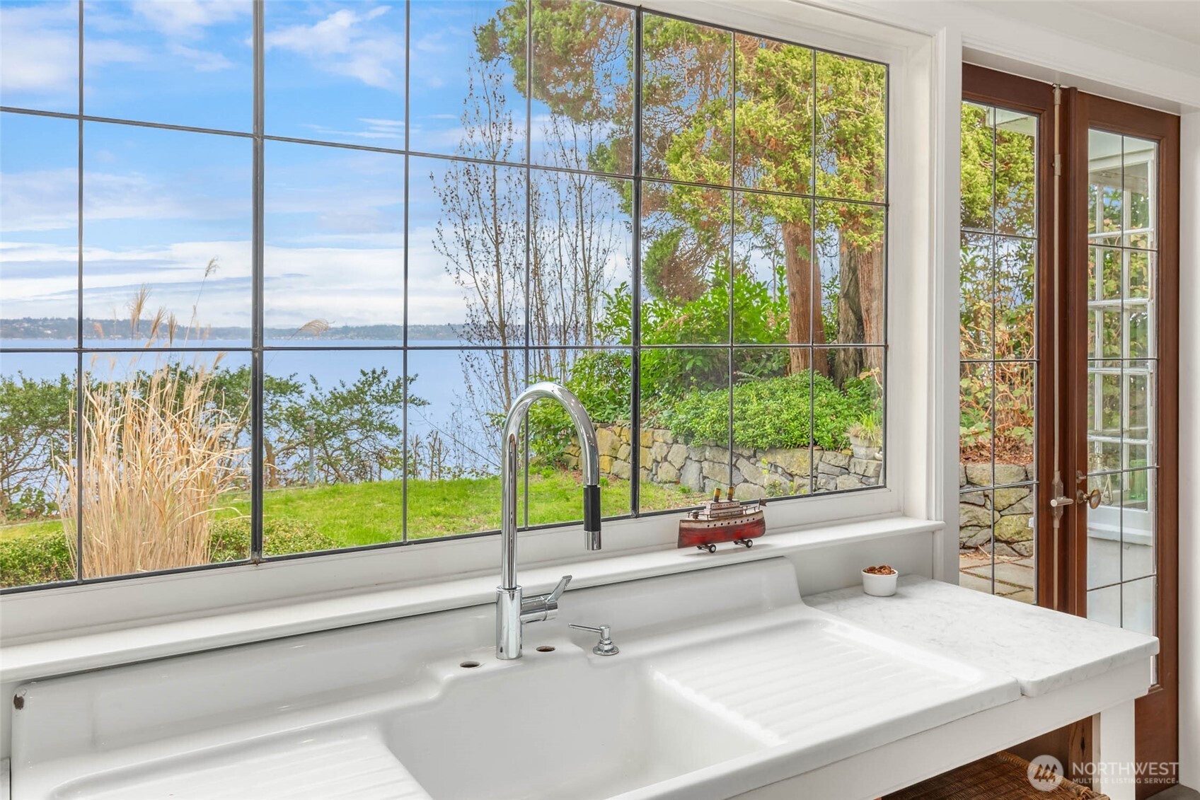 22032 Dockton Road Southwest Vashon, WA 98070 - Photo 22 of 36