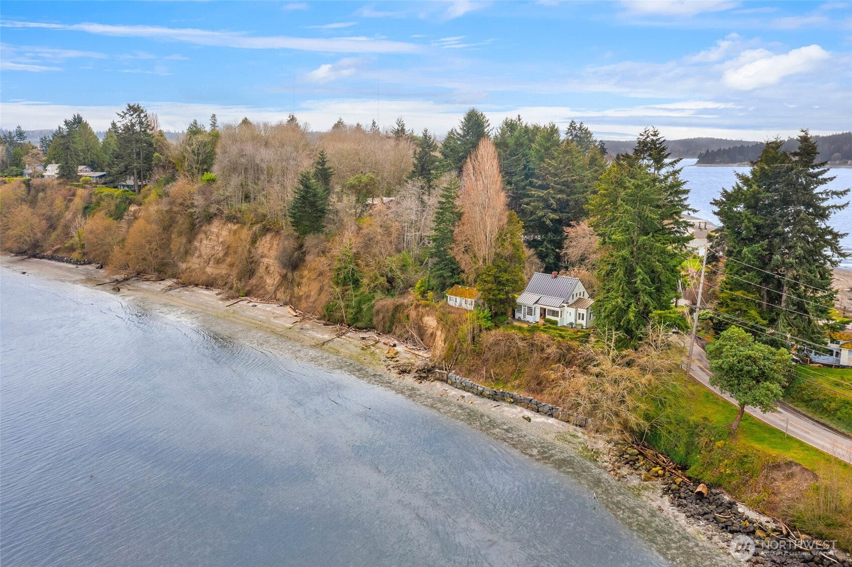 22032 Dockton Road Southwest Vashon, WA 98070 - Photo 7 of 36