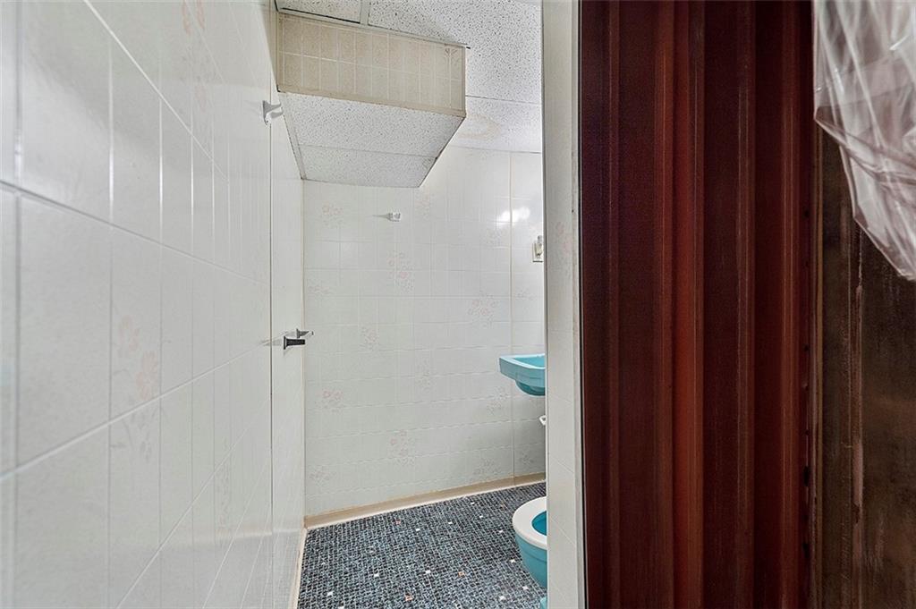 431 Pearce Road Pittsburgh, PA 15234 - Photo 22 of 25