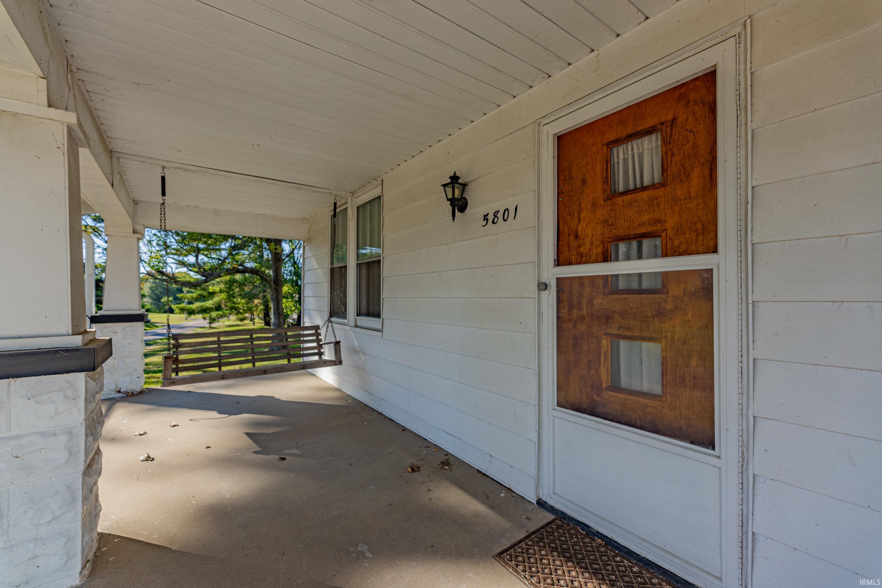 5801 West Mill Road Evansville, IN 47720 - Photo 3 of 36 Gallery Image 3